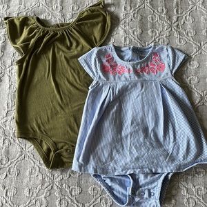 Bundle of 2 Carter’s Bodysuits - 24 months